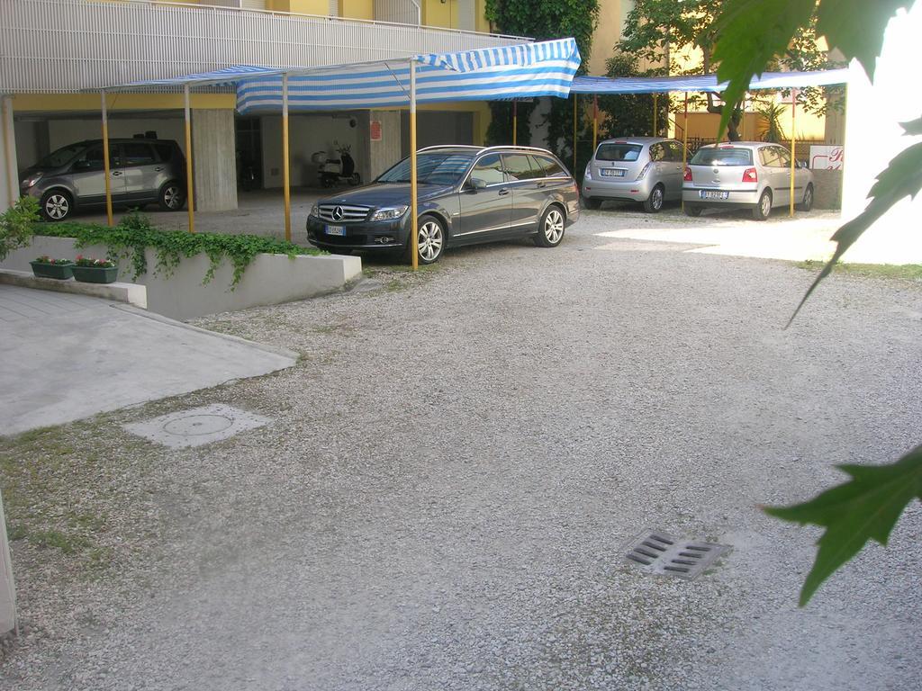 Residence Suisse Κατόλικα Εξωτερικό φωτογραφία